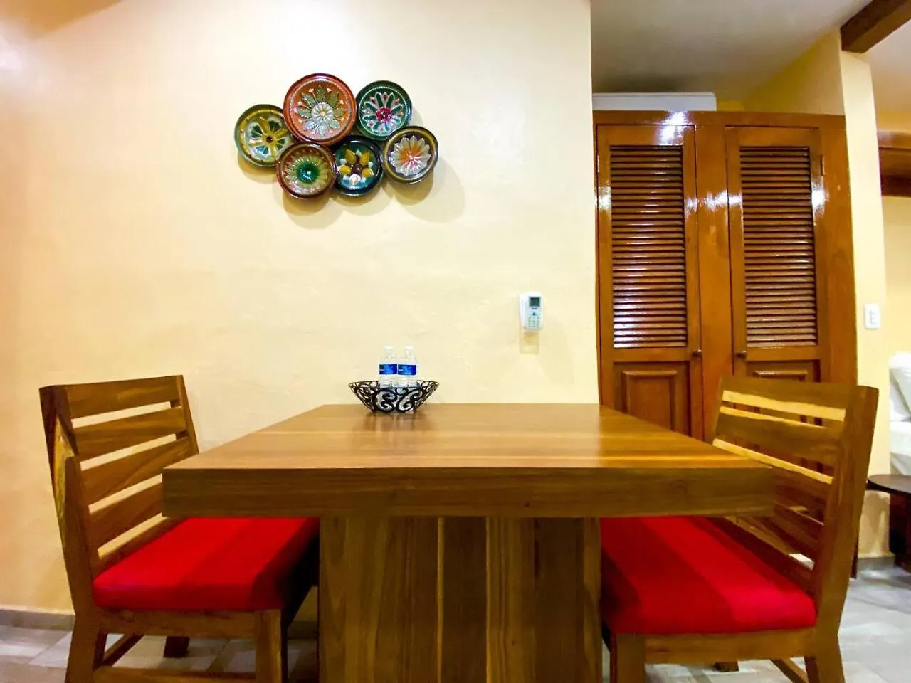 Daire Colorful Hacienda Style 2Br With Pool Steps To Beach Playa del Carmen