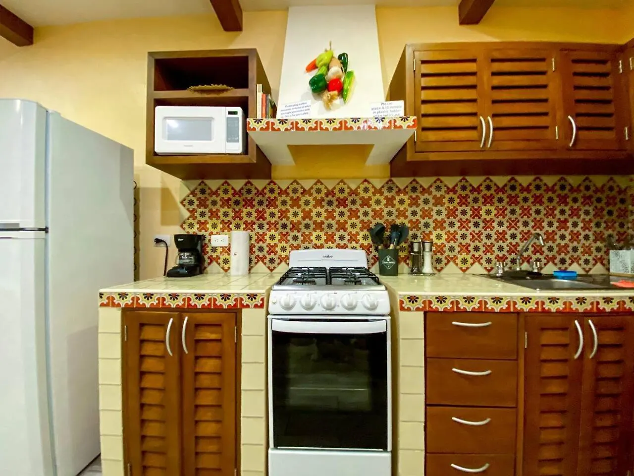 Colorful Hacienda Style 2Br With Pool Steps To Beach Playa del Carmen 0*,