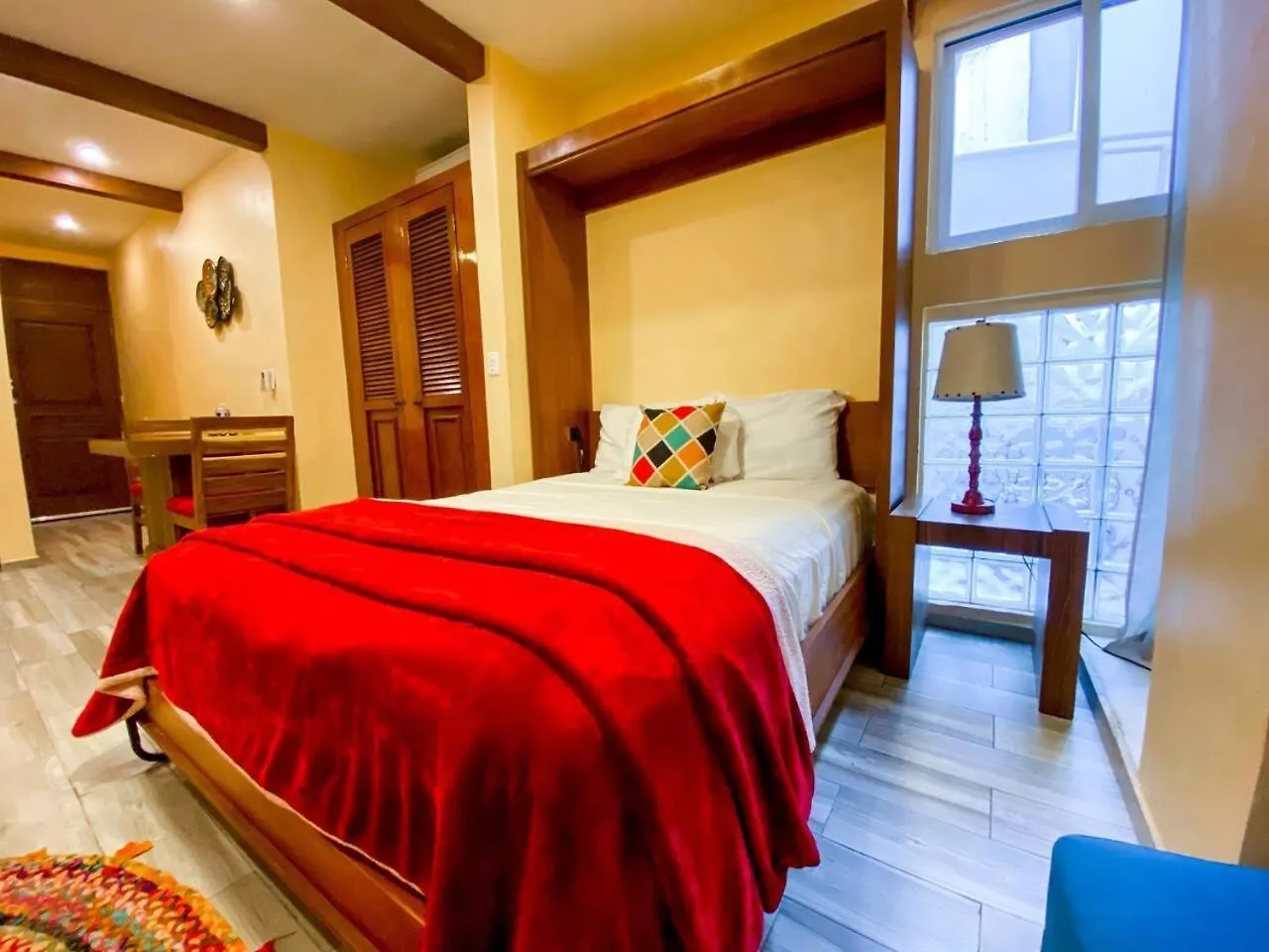 Daire Colorful Hacienda Style 2Br With Pool Steps To Beach Playa del Carmen