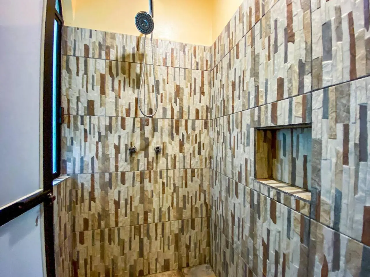 Colorful Hacienda Style 2Br With Pool Steps To Beach Playa del Carmen